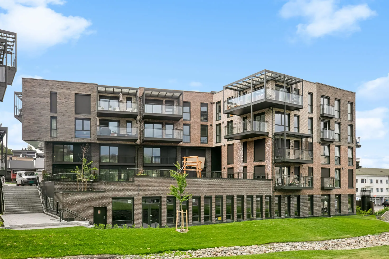 Parken Fjellhamar boligprosjekt, tømrerarbeid og montasje, Realbygg som totalentreprenør